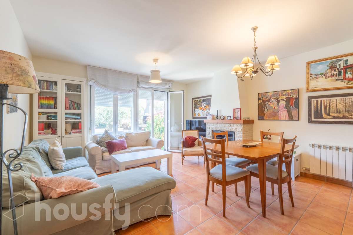 Casa en venta en Calle Sant isidre,  Font-Rubí-1