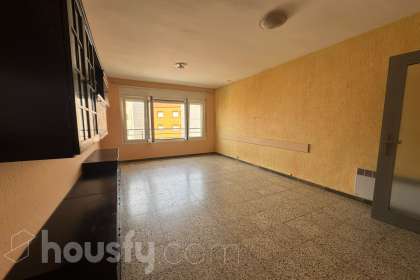 Piso en venta en Calle Mare deu remei, Sant Narcís, Girona-0