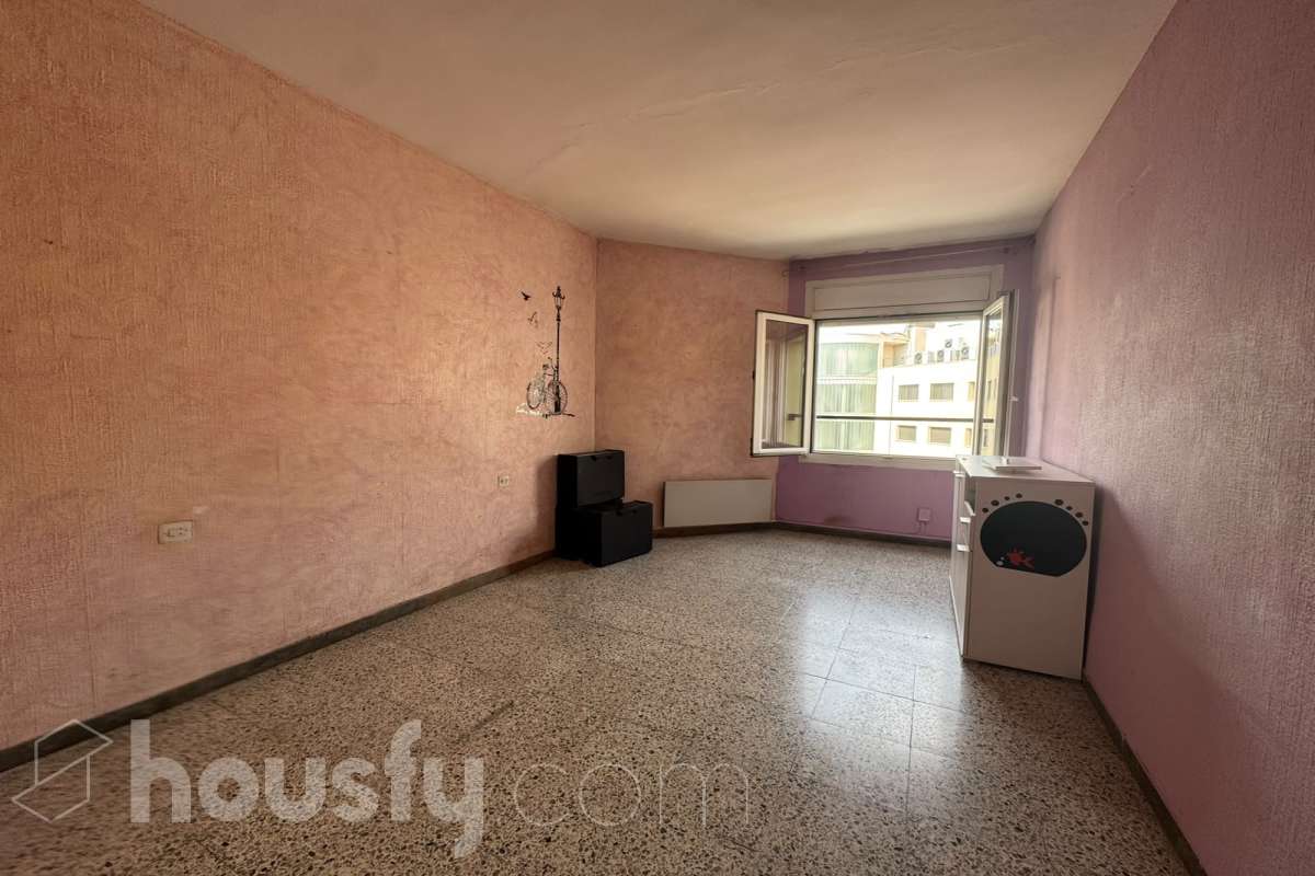 Piso en venta en Calle Mare deu remei,  Girona-2