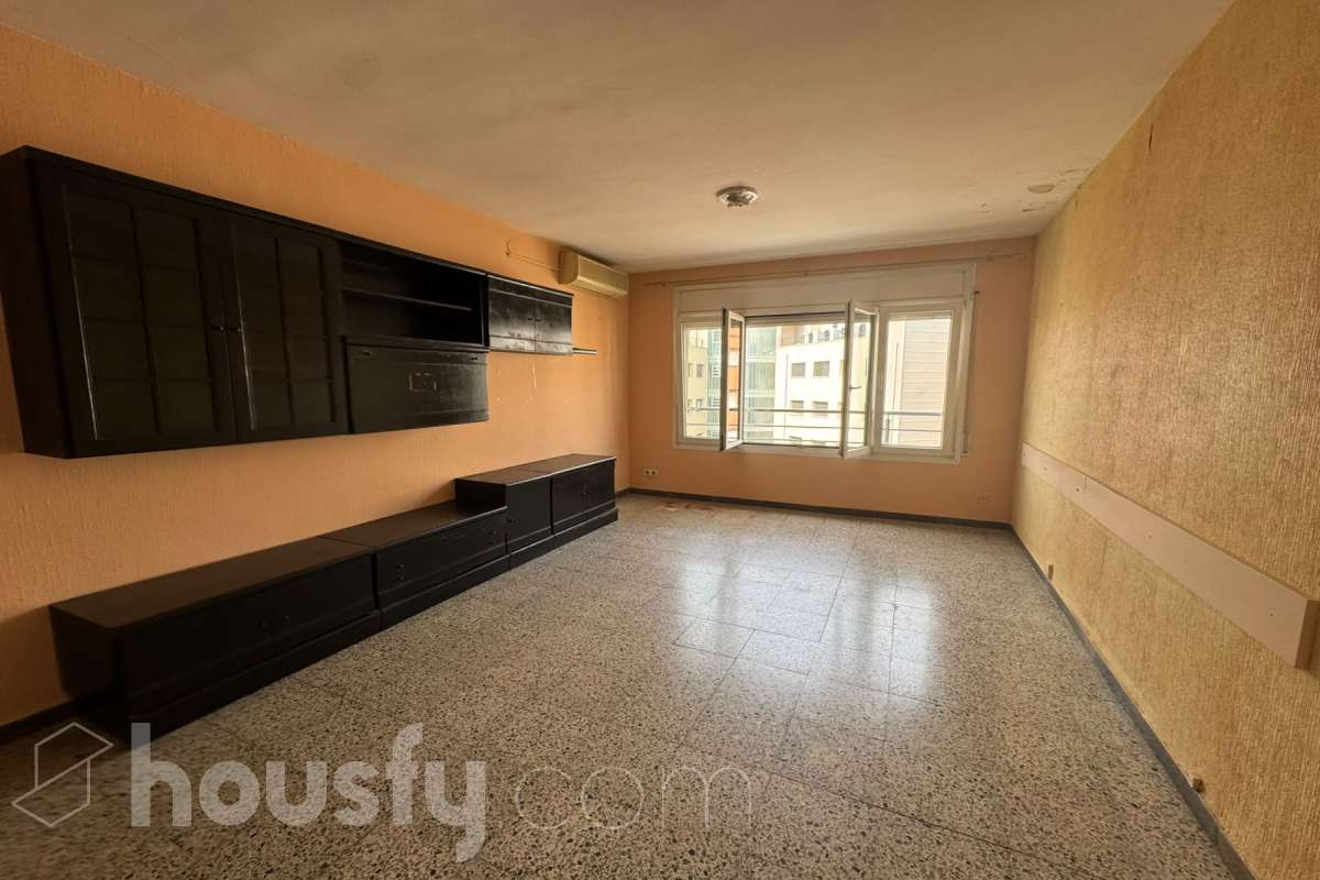 Piso en venta en Calle Mare deu remei,  Girona-1