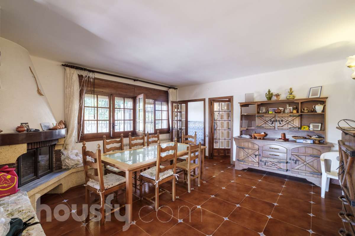 Casa en venta en Calle Bergueda,  Alella-4