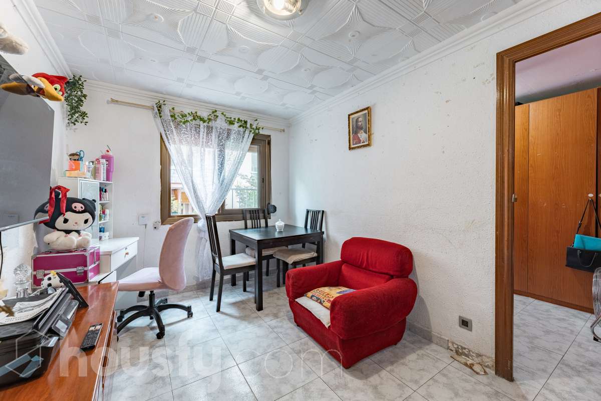 Piso en venta en Carrer Libel·lula, La Florida - Les Planes, L'Hospitalet de Llobregat-2