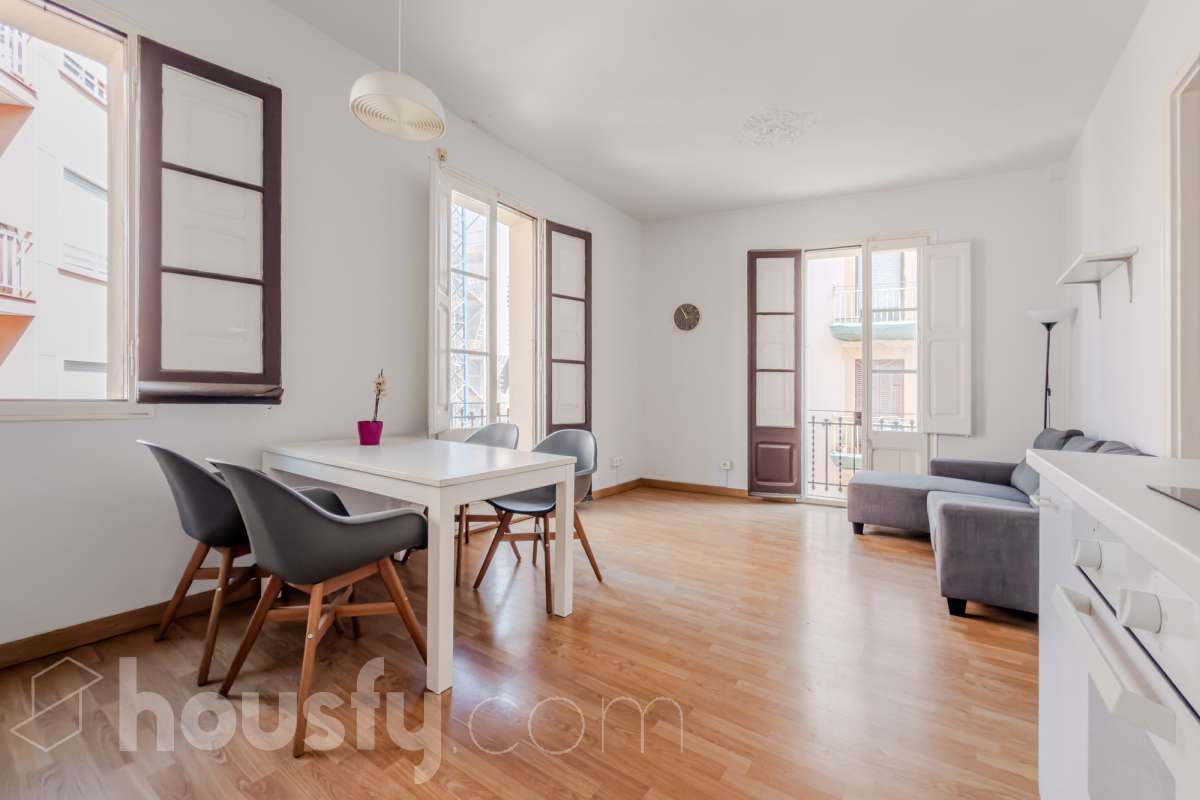 Piso en venta en Carrer Llobregat,  L'Hospitalet de Llobregat-0