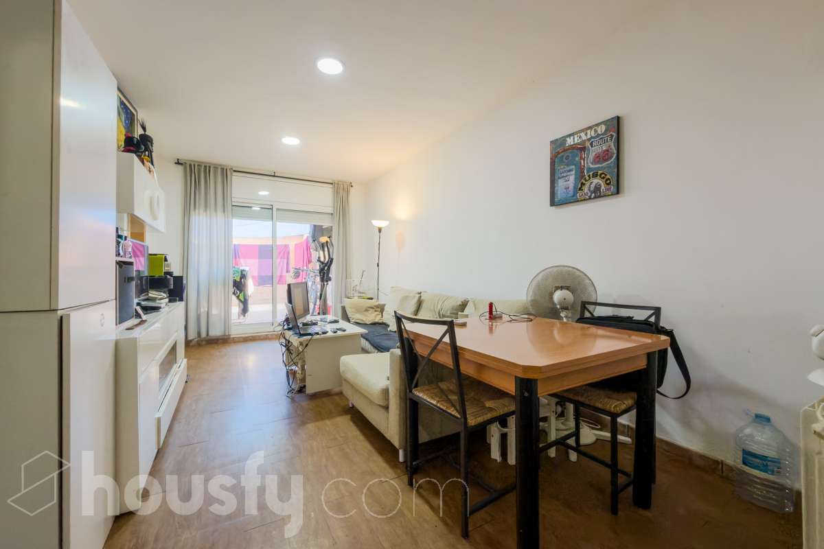 Piso en venta en Calle Vicente ferrer,  El Prat de Llobregat-0