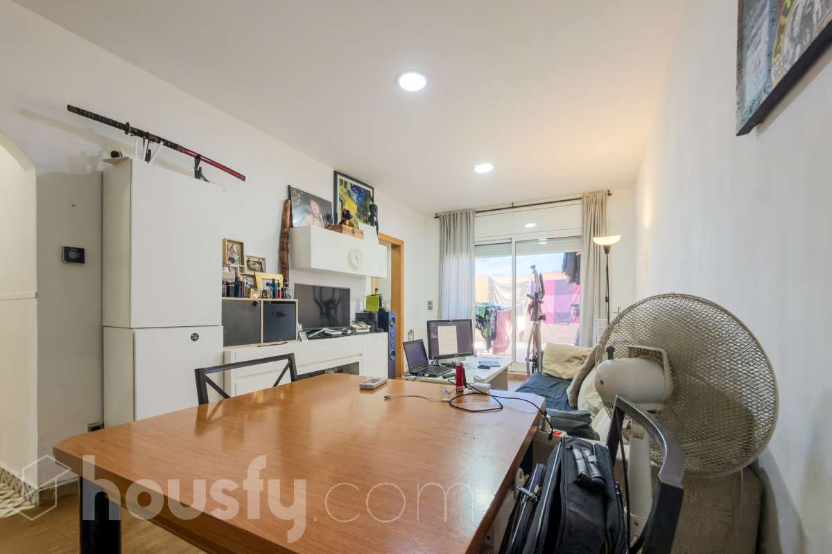 Piso en venta en Calle Vicente ferrer,  El Prat de Llobregat-1