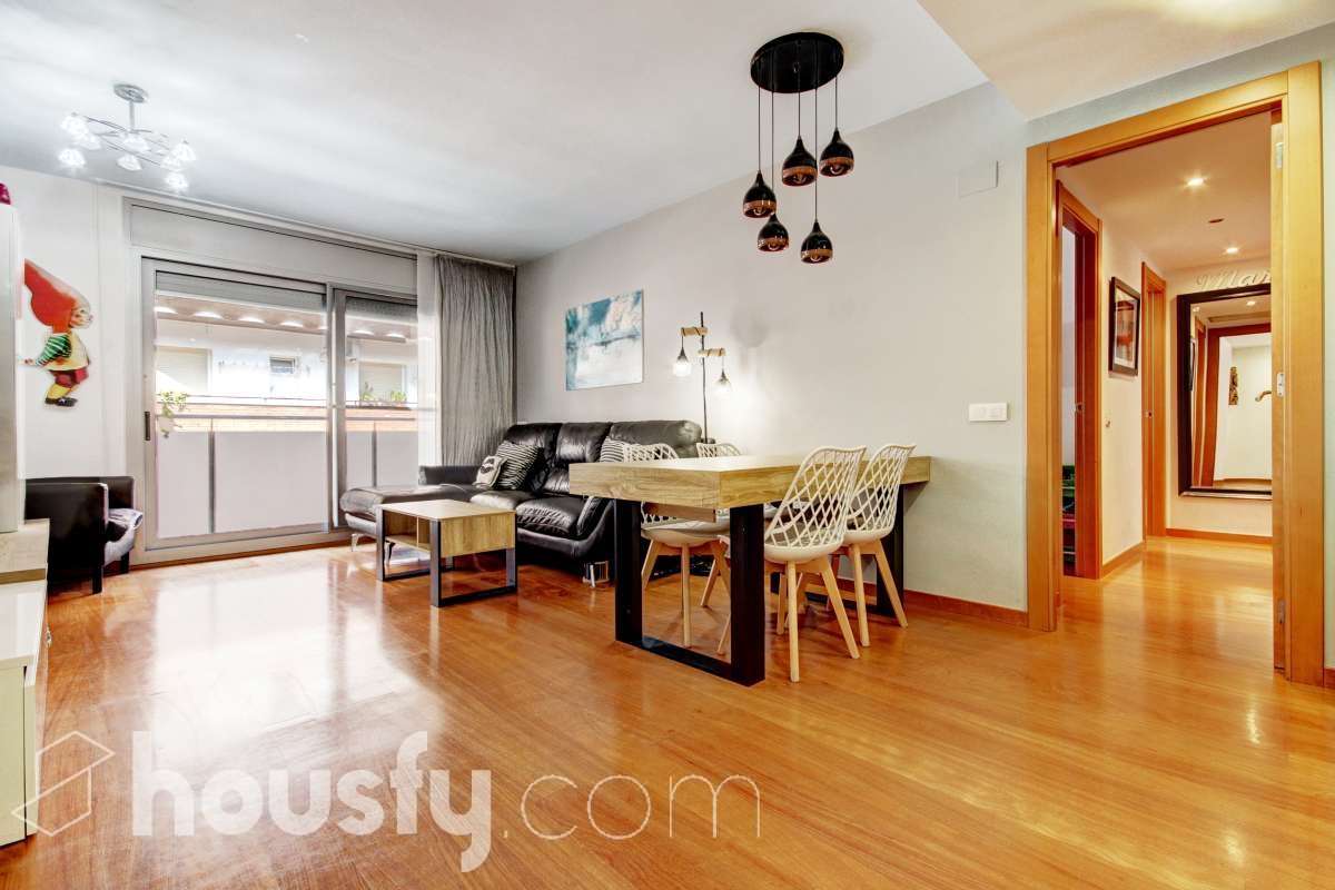 Piso en venta en Calle Independencia,  L'Hospitalet de Llobregat-0