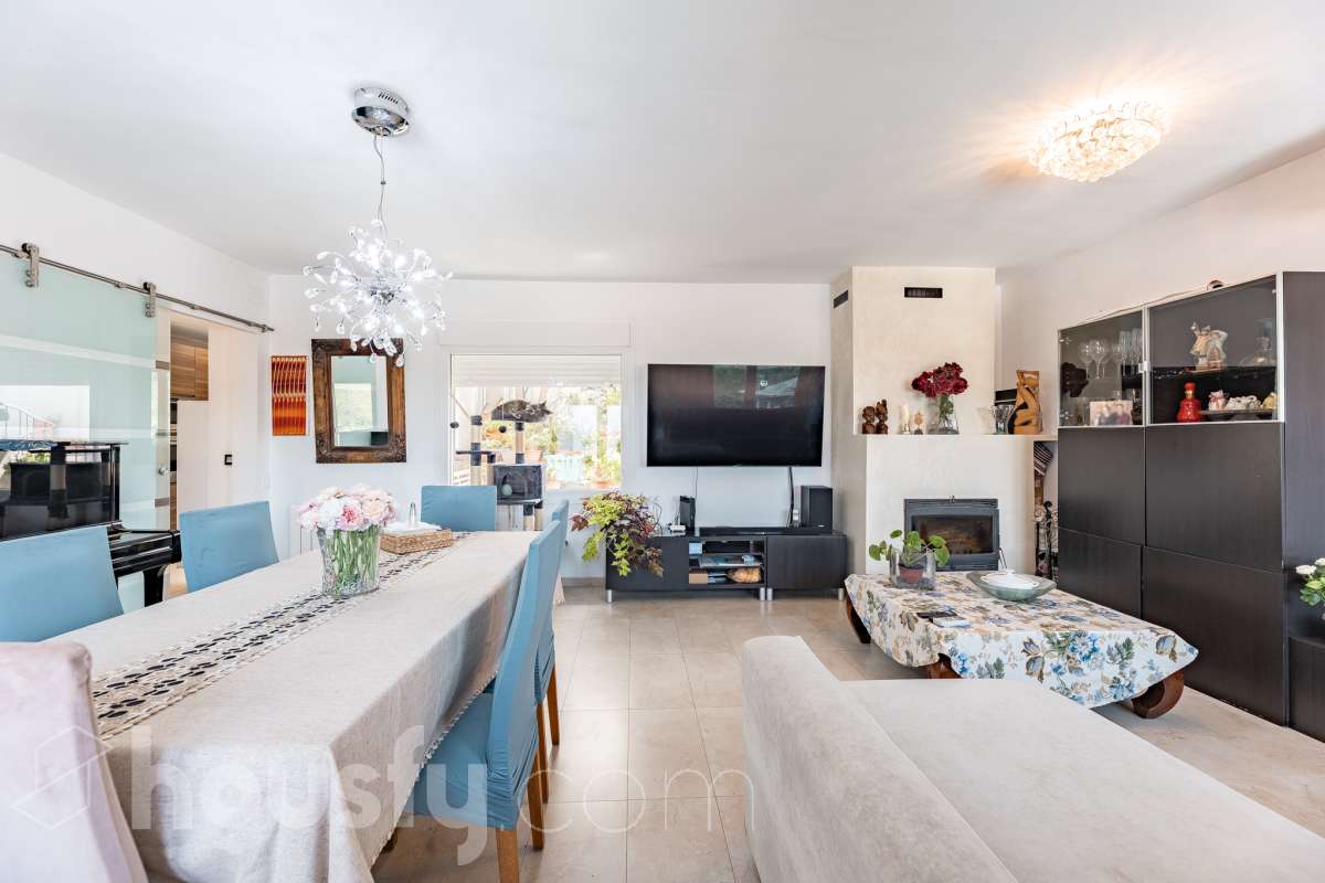 Casa en venta en Carrer Sardana,  Sant esteve Sesrovires-4