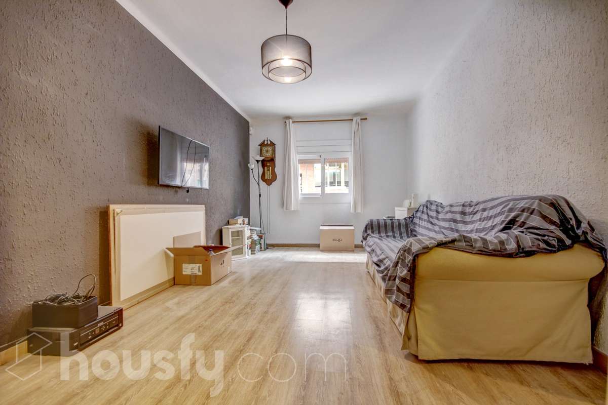 Bajo en venta en Calle Roquetes,  Sant Just Desvern-2