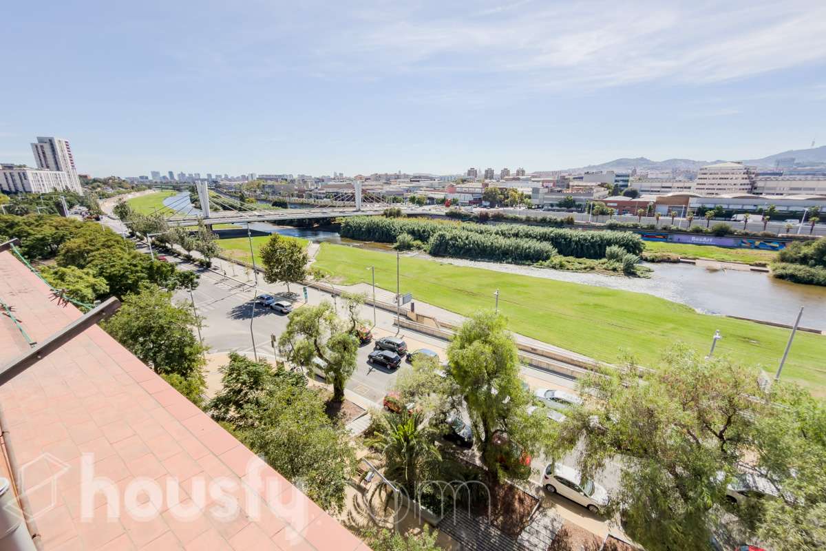 Piso en venta en Passeig de la Salzereda,  Santa Coloma de Gramenet-2