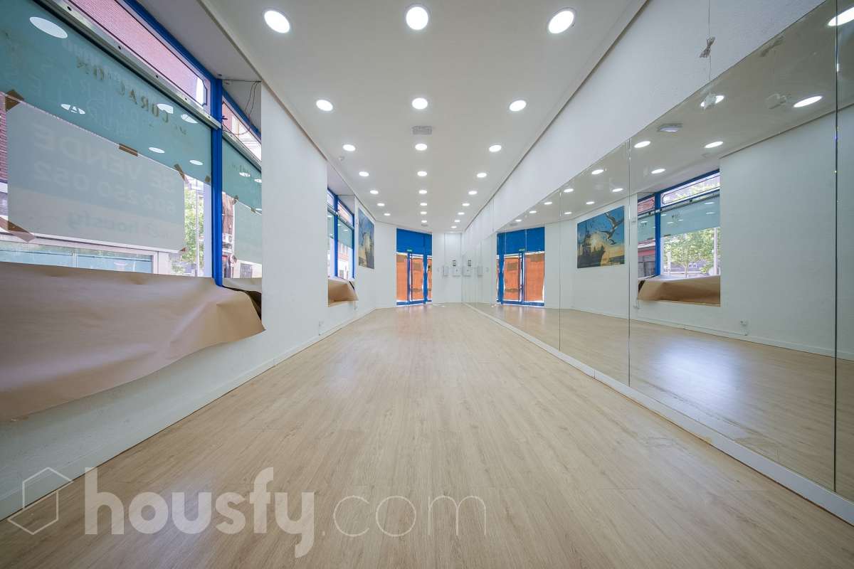 Local en venta en Calle de López de Hoyos, Chamartín, Madrid-0