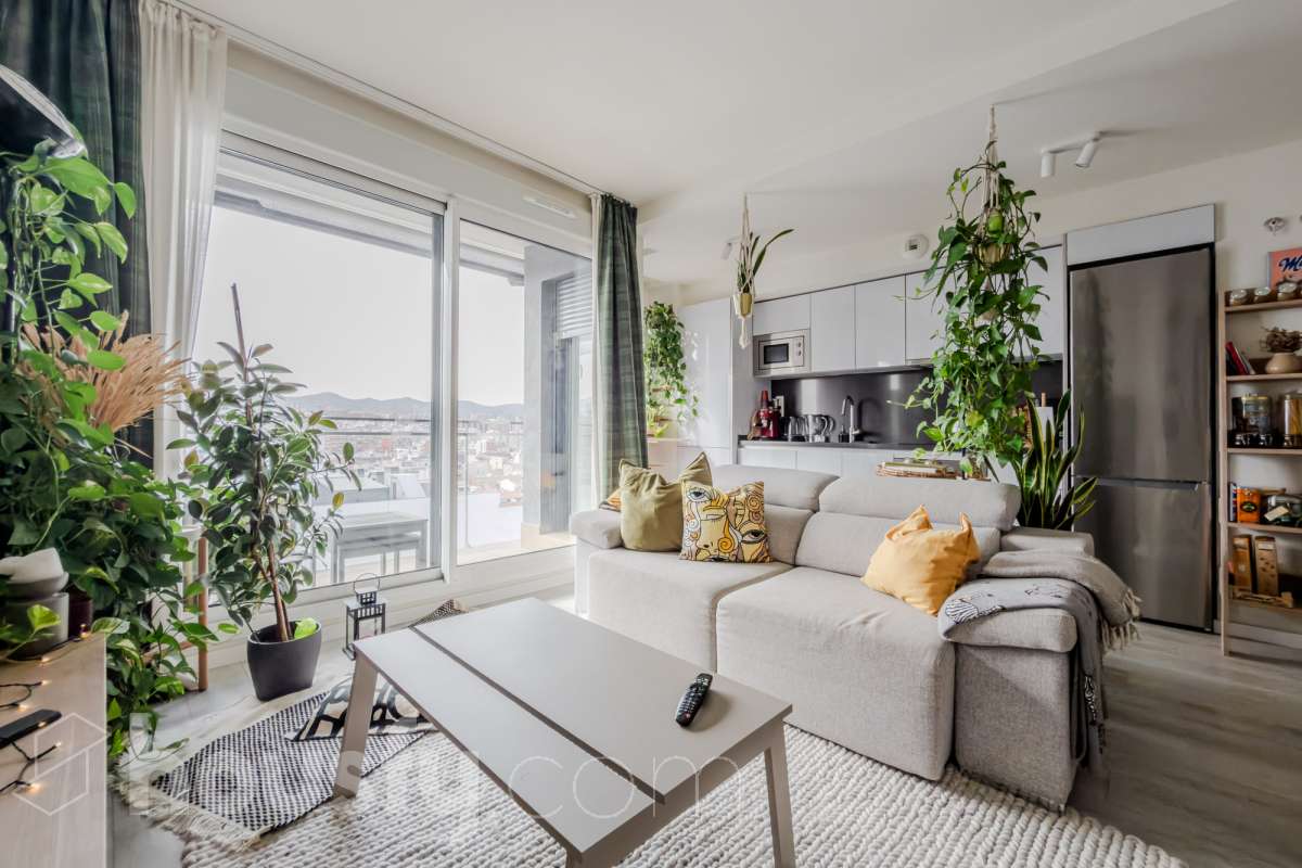 Piso en venta en calle industria,  Badalona-2