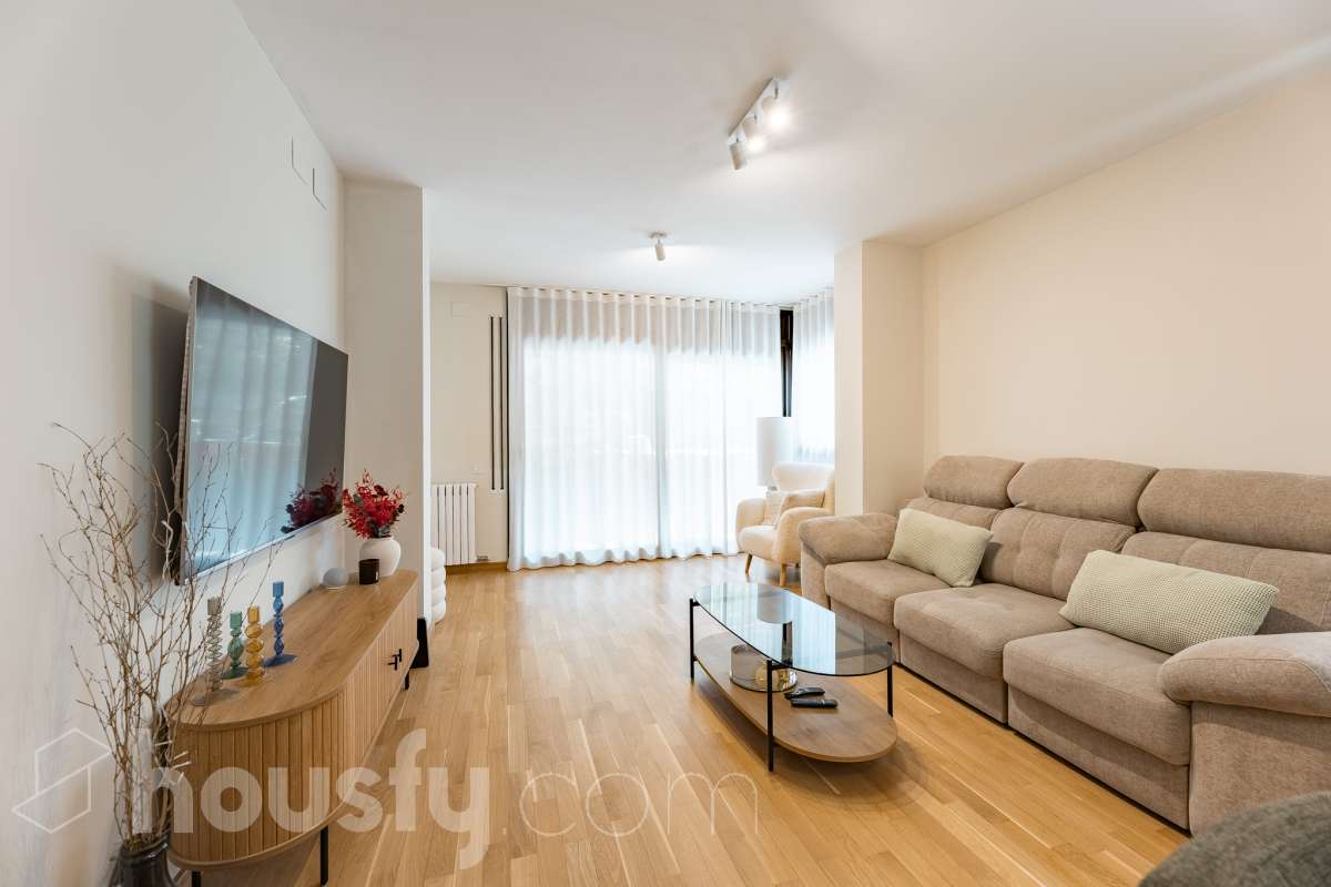 Piso en venta en Plaça de Maria Vinyes,  Sabadell-1