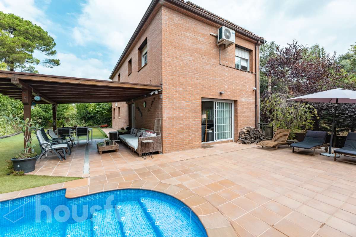 Casa en venta en Carrer de Vallvidrera,  Sant Cugat del Vallès-2