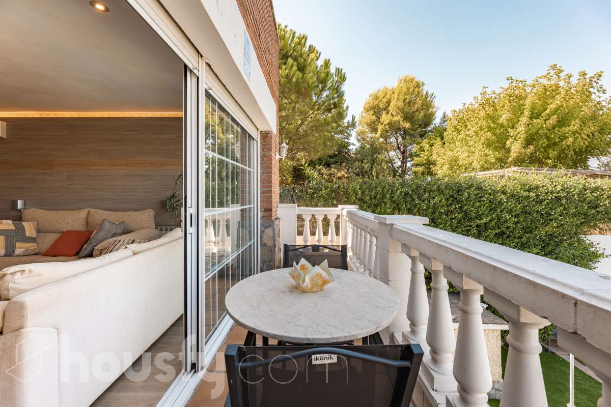 Casa en venta en Calle Ricard Opisso,  Esparreguera-4