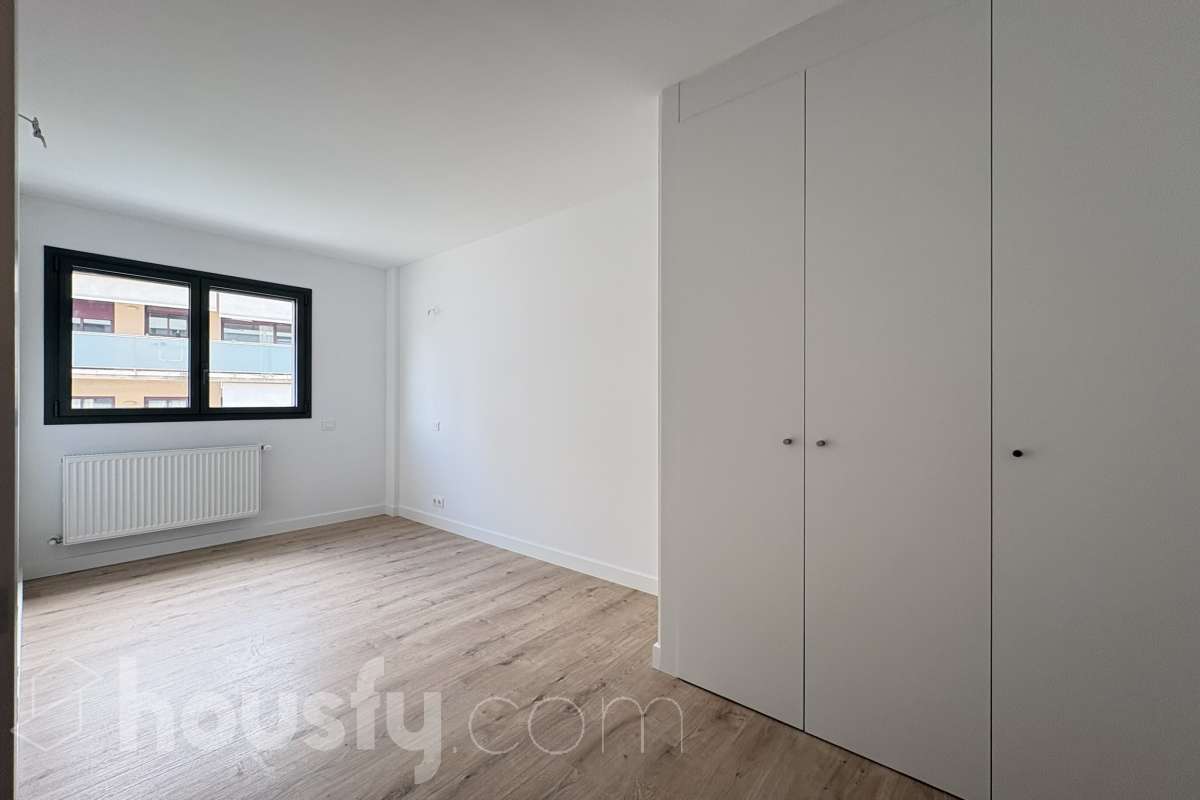 Piso en venta en Carrer Antón Agullana,  Girona-1