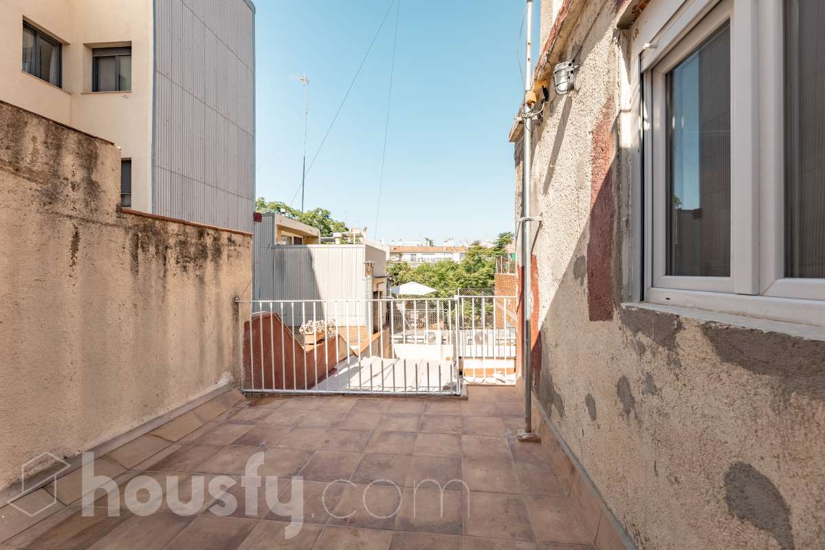 Casa en venta en Carrer de Bartomeu Amat, Nord-Oest, Terrassa-1
