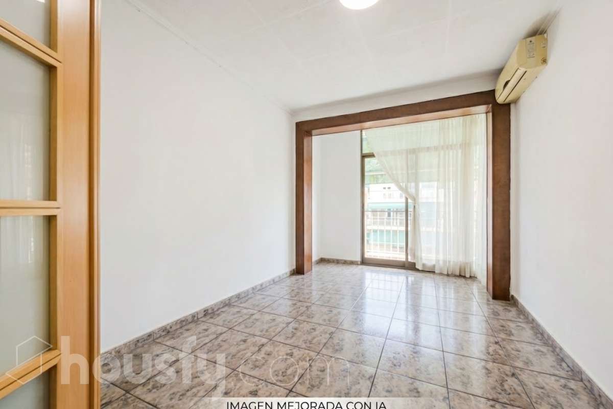 Piso en venta en Paseo Valldaura 178 08042, Nou Barris, Barcelona-1