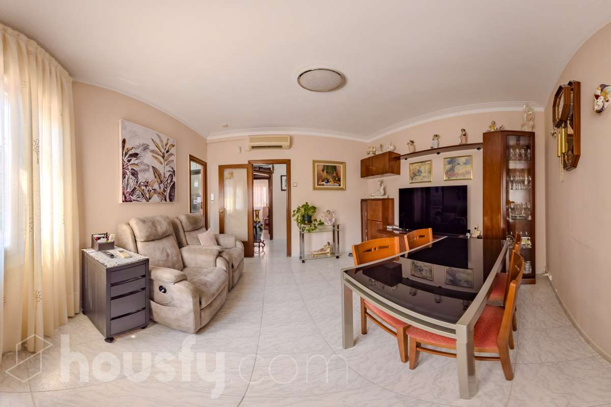 Piso en venta en Carrer de la Plana, Horta Guinardó, Barcelona-1