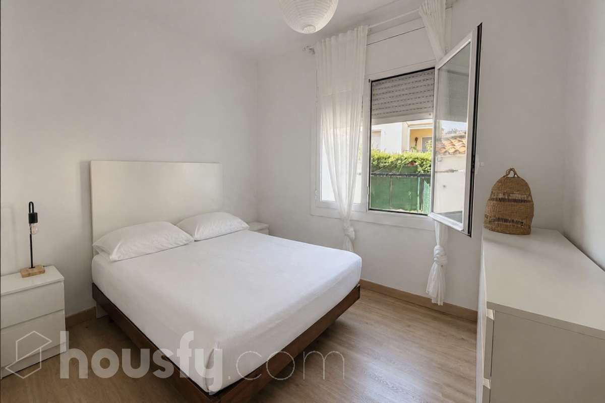 Piso en venta en Avenida Montilivi,  Girona-3